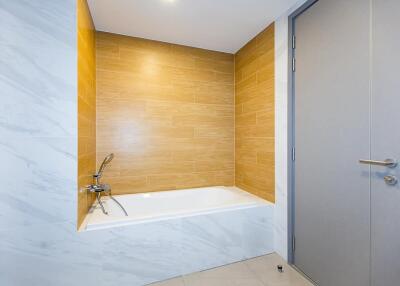 For SALE : Taka Haus Ekamai 12 / 1 Bedroom / 1 Bathrooms / 45 sqm / 9000000 THB [S11744]