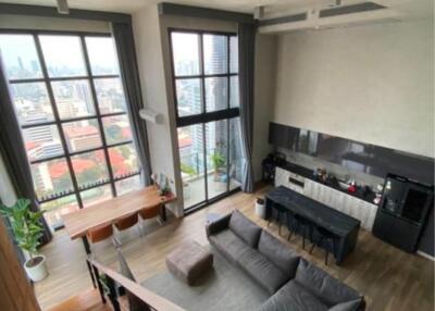 3 bedrooms 2 bathrooms size 145sqm. The Lofts Asoke for Rent 195,000 THB for Sale 42mTHB