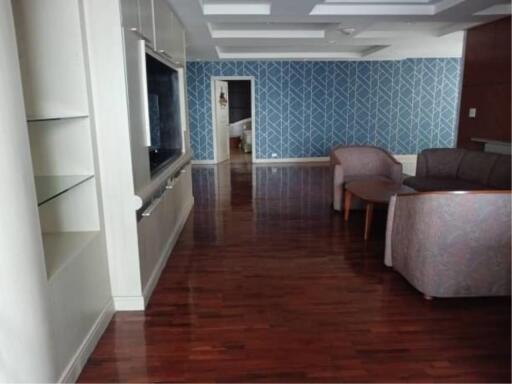 3 Bedrooms 4 Bathrooms Size 233sqm. President Park for Rent 55,000 THB