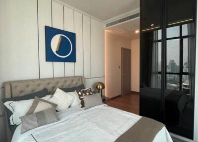 3 Bedrooms 3 Bathrooms Size 180sqm. Supalai Oriental Sukhumvit 39 for Rent 180,000 THB