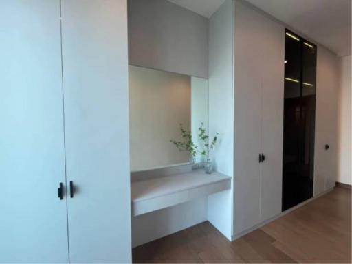 3 Bedrooms 3 Bathrooms Size 180sqm. Supalai Oriental Sukhumvit 39 for Rent 180,000 THB