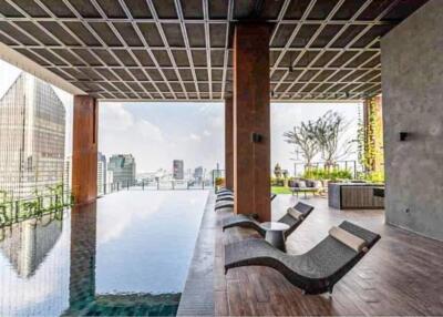 2 Bedrooms 2 Bathrooms Size 86sqm. Lofts Asoke for Rent 75,000 THB for Sale 19.2mTHB