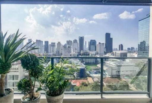 2 Bedrooms 2 Bathrooms Size 86sqm. Lofts Asoke for Rent 75,000 THB for Sale 19.2mTHB