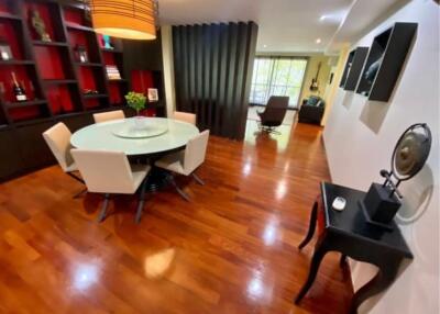 2 Bedrooms 2 Bathrooms Size 110sqm. Urbana Sukhumvit 15 for Sale 10.5mTHB