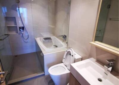 2 Bedrooms 2 Bathrooms Size 60sqm. Maru Ekkamai 2 for Rent 55,000 THB