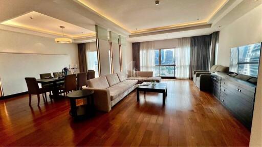 For Rent Luxury 275sqm 4 Bed 3 Bath Condo Royal Residence Park 200m from Lumpini Park