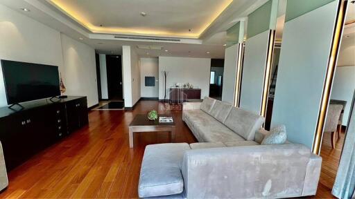 For Rent Luxury 275sqm 4 Bed 3 Bath Condo Royal Residence Park 200m from Lumpini Park