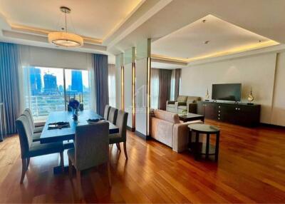 For Rent Luxury 275sqm 4 Bed 3 Bath Condo Royal Residence Park 200m from Lumpini Park