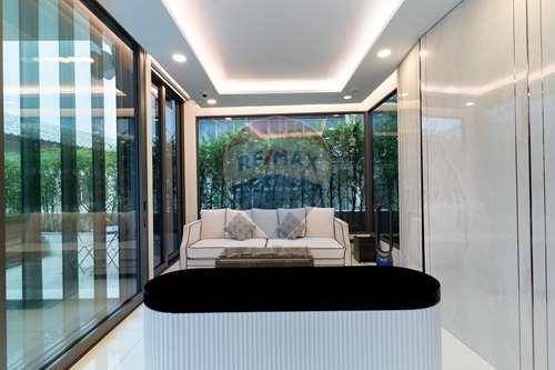 Exquisite Urban Oasis: Luxurious House with Pool in the Heart of Bangkok - 920071001-10961