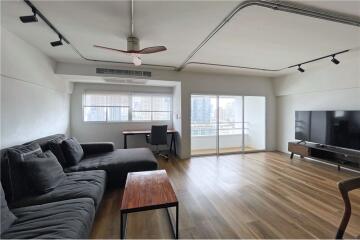 For sale modern style duplex 1 bedroom at Thonglor Tower