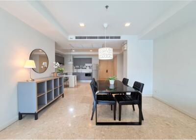 Stylish and Convenient Living: Modern 2-Bedroom Apartment for Rent at Nusasiri Grand, BTS Ekamai