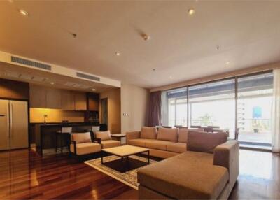 Experience Modern Living with Spacious 4-Bedroom Units and Open Kitchen in Sukhumvit 30