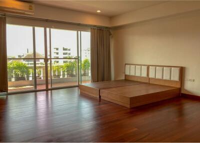 4 Bed Apartment for Rent in Sathorn