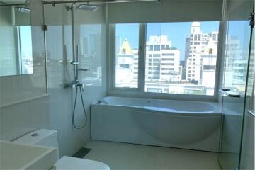 A large unit with an effortlessly accessible condominium to BTS Thonglor and Sukhumvit area. - 920071062-91