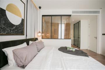 A beautiful unit with an effortlessly accessible condominium to BTS and MTR Asoke in the Sukhumvit area.