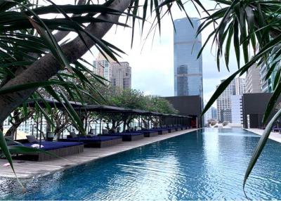 Contemporary style condominium The Met in a convenient area located on South Sathorn 6. - 920071062-96