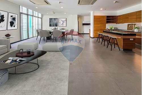 Hot deal new renovated penthouse 4 bedrooms on high floor at Prime 11 - 920071001-10881