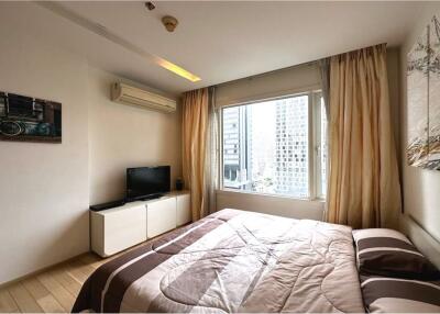 A fully furnished unit condominium at Siri at Sukhumvit is located on Sukhumvit Road between Soi
