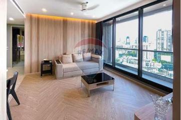 Luxury Living: Rent a 2-Bedroom Condo in Sukhumvit 28 Today!