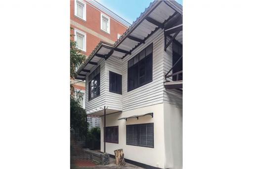 Spacious and Stylish 3+1 Bedroom House for Sale in Sathorn - Your Dream Home Awaits!