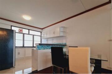 Charming 3-Bedroom Home for Rent in the Heart of Sukhumvit 26!