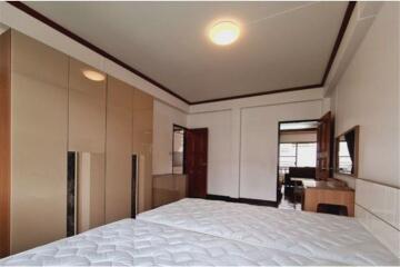 Charming 3-Bedroom Home for Rent in the Heart of Sukhumvit 26!