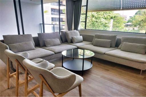 !! Promotion Price !! Modern big terrace 4 bedrooms in private apartment Sathon Soi 1