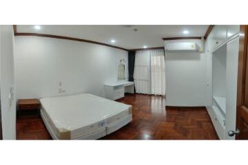 Pet friendly renovated 3 bedroom Sukhumvit 23 BTS Asoke