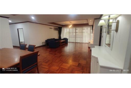 Pet friendly renovated 3 bedroom Sukhumvit 23 BTS Asoke