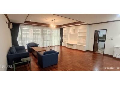 Pet friendly renovated 3 bedroom Sukhumvit 23 BTS Asoke - 920071001-10858