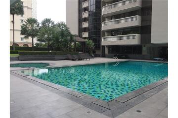 Pet-Friendly Paradise: Spacious 4-Bed Sukhumvit 24