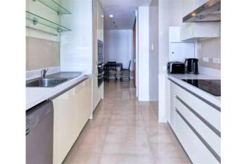 For rent Modern 3 bedrooms with big balconies in Sukhumvit 20