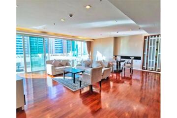 For rent Modern 3 bedrooms with big balconies in Sukhumvit 20