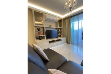 For rent spacious 2 bedrooms at Silom Grand Terrace. Just a short walk to BTS