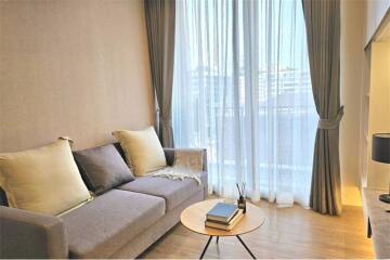 A fully furnished unit 9 min walk to Phrom Phong BTS Station.