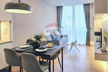 A fully furnished unit 9 min walk to Phrom Phong BTS Station.