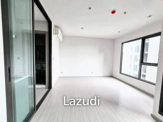 Studio Room with 1 Bath 28 SQM Life Asoke Rama 9