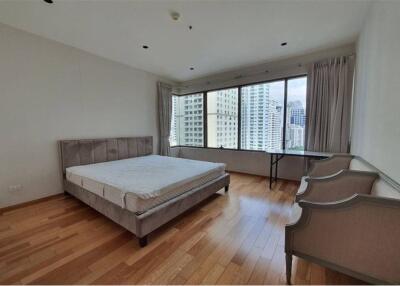 Live in Luxury: Spacious 3-Bedroom + Maidroom with Big Balcony for Rent at The Emporio Place - 920071001-10859