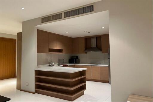 Live in Luxury: Spacious 3-Bedroom + Maidroom with Big Balcony for Rent at The Emporio Place