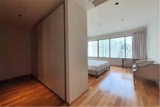 Live in Luxury: Spacious 3-Bedroom + Maidroom with Big Balcony for Rent at The Emporio Place