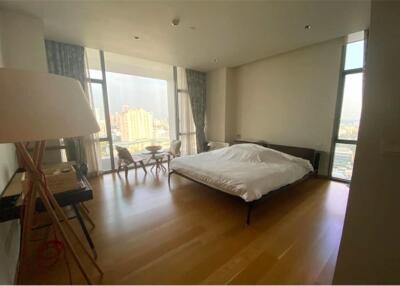 Stunning View 1 bedroom with big balcony Sathon