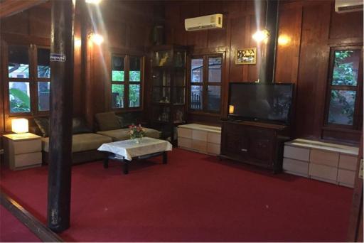 Hot Dea l Thai riverside resort, golden teak wood, size 6 rooms