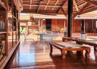 Hot Dea l Thai riverside resort, golden teak wood, size 6 rooms