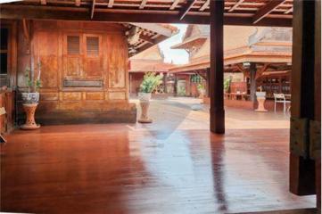 Hot Dea l Thai riverside resort, golden teak wood, size 6 rooms