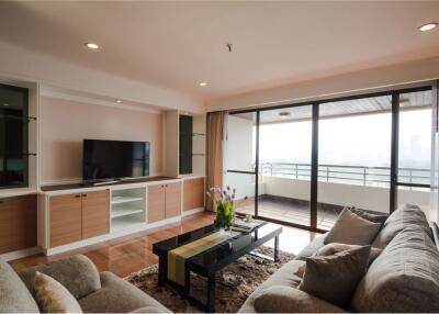 Extraordinary 3-Bed with a gorgeous view of the Bejakitti Lake for rent in Asoke - 920071001-9540