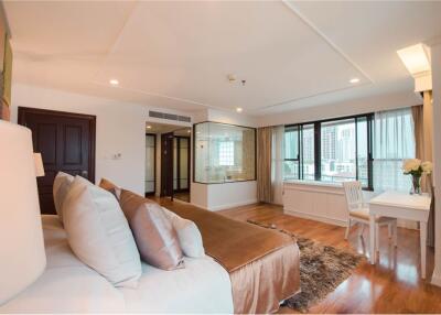 Newly Renovated! Modern 3+1Bed with unblocked view and balcony for rent in Asoke - 920071001-9541