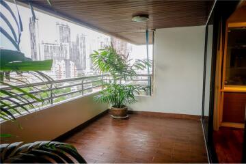 Newly Renovated! Modern 3+1Bed with unblocked view and balcony for rent in Asoke - 920071001-9541