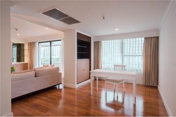 Newly Renovated! Modern 3+1Bed with unblocked view and balcony for rent in Asoke