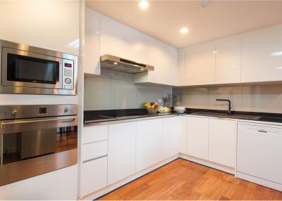 Newly Renovated! 2bed 2bath (158sqm) with unblocked park view & balcony in Asoke - 920071001-9539