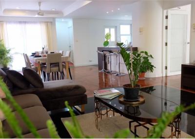 for rent, pet friendly townhouse in secure compound,5beds,in Sathorn. BTS t. Louise - 920071001-8428